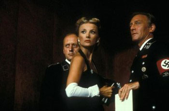 Kenneth Colley, Barbara Bouchet, Christopher Plummer - The Scarlet and the Black - Film