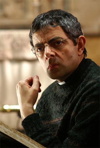 Rowan Atkinson - Mord im Pfarrhaus - Filmfotos