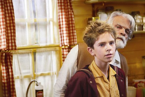 Freddie Highmore, Ron Crawford