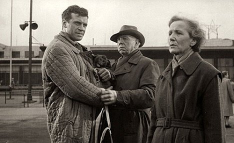František Peterka, Rudolf Deyl st., Marie Brožová - Batallón negro - De la película