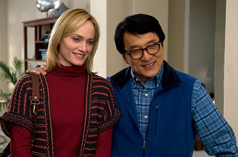 Amber Valletta, Jackie Chan - The Spy Next Door - Photos