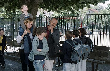 Sandrine Bonnaire, Rebecca Marder, Pascal Légitimus - Spýtaj sa najskôr detí - Z filmu