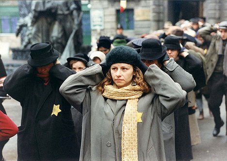 Amanda Sandrelli - Perlasca, un eroe italiano - De la película