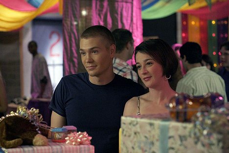 Chad Michael Murray, Moira Kelly - One Tree Hill - Filmfotos