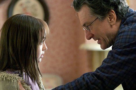 Dakota Fanning, Robert De Niro - Hide and Seek - Photos