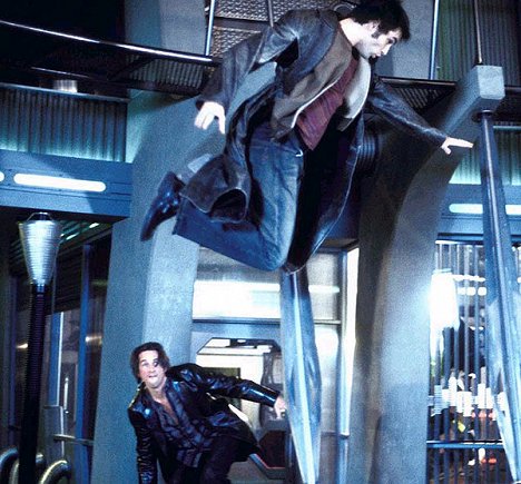 Michael Easton, Victor Webster - Mutant X - A Breed Apart - Film