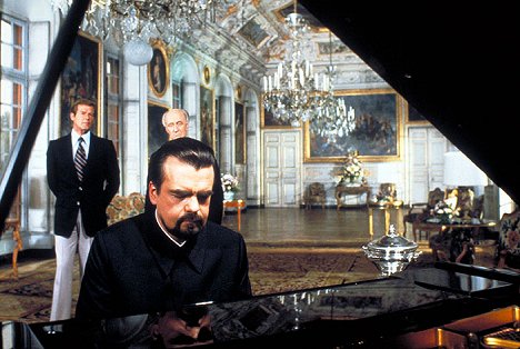 Roger Moore, Arthur Howard, Michael Lonsdale - James Bond 007 - Moonraker - Streng geheim - Filmfotos