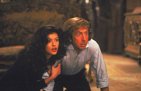 Catherine Zeta-Jones, Eric Idle - ... und ewig schleichen die Erben - Filmfotos