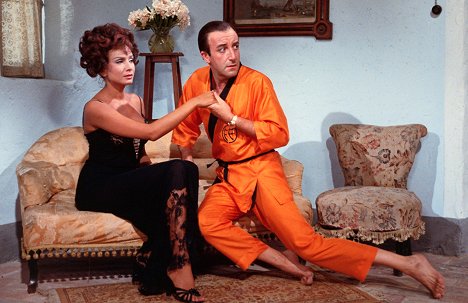 Maria Grazia Buccella, Peter Sellers