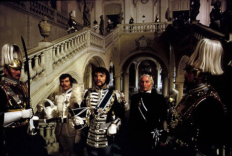 Alan Bates, Malcolm McDowell - Royal Flash - Filmfotos