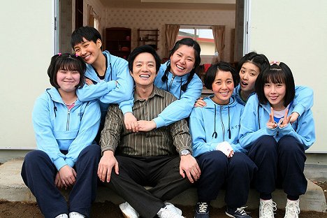 Bo-mi Jeon, Hui-seo Choi, Beom-soo Lee, Min-yeong Kim, An Jo - Bronze Medalist - Photos