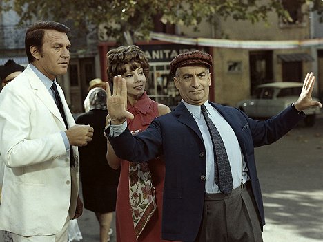 Franco Fabrizi, Andréa Parisy, Louis de Funès - The Little Bather - Photos