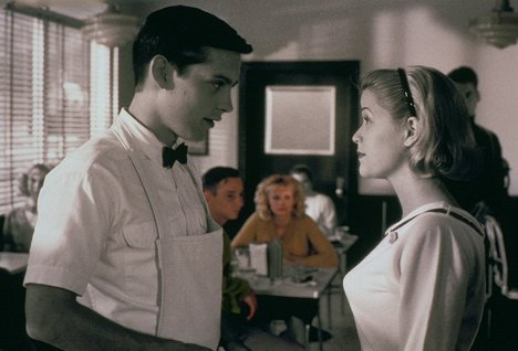Tobey Maguire, Reese Witherspoon - Pleasantville - Photos