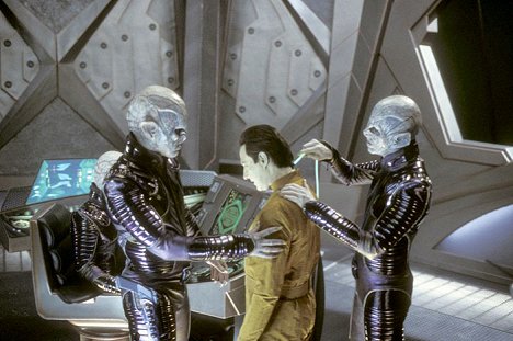 Brent Spiner - Star Trek: Nemesis - Photos