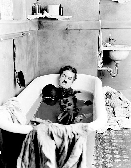 Charlie Chaplin - Vejplata - Z filmu
