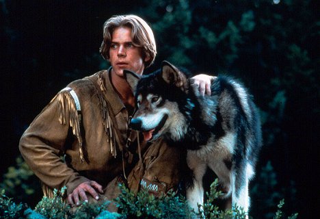 Scott Bairstow, pes Jed - Biały Kieł 2: Legenda o białym wilku - Z filmu