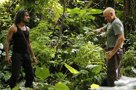 Naveen Andrews, Terry O'Quinn - Lost - Eltűntek - Filmfotók