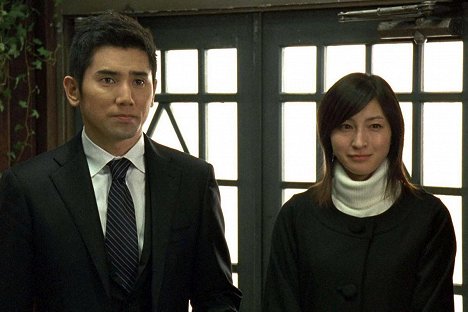 Masahiro Motoki, Ryōko Hirosue - Departures - Film
