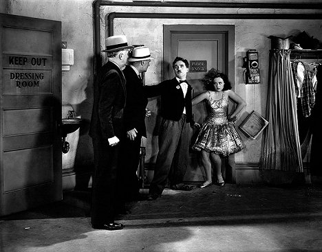 Charlie Chaplin, Paulette Goddard - Modern idők - Filmfotók