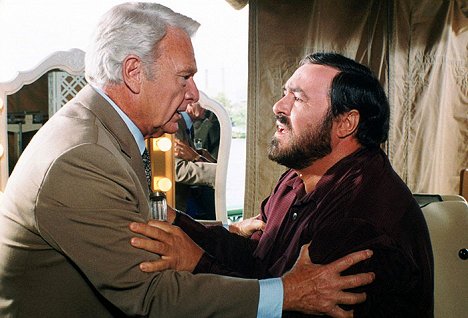 Eddie Albert, Luciano Pavarotti - Mondj igent Giorgiónak! - Filmfotók