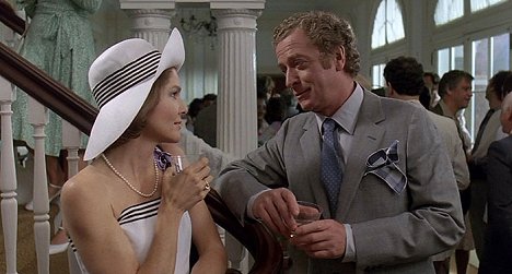 Lois Chiles, Michael Caine - Sweet Liberty - Film