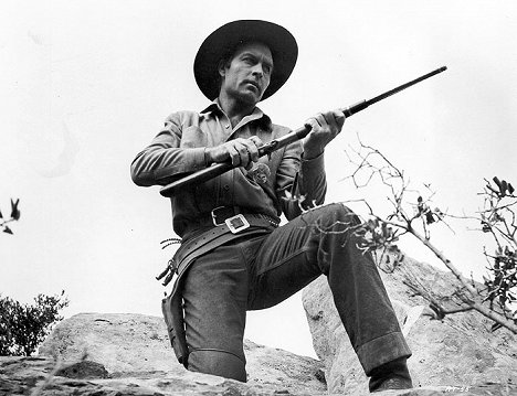 George Montgomery - Osamělý pistolník - Z filmu