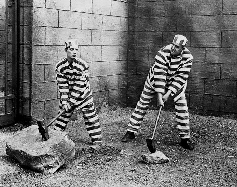 Buster Keaton, Joe Roberts - Convict 13 - Photos
