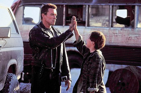 Arnold Schwarzenegger, Edward Furlong - Terminator 2: Judgment Day - Photos