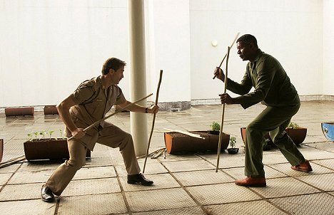 Joseph Fiennes, Dennis Haysbert - Adiós Bafana - De la película