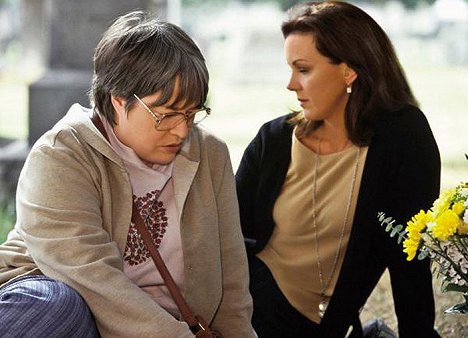 Kathy Bates, Elizabeth Perkins - Sestry - Z filmu