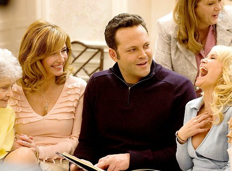 Mary Steenburgen, Vince Vaughn - Four Christmases - Photos