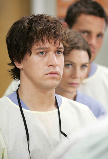 T.R. Knight - Grey's Anatomy - Photos