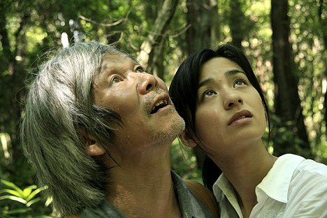 Shigeki Uda, 尾野真千子 - Der Wald der Trauer - Filmfotos