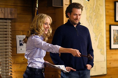Anne Heche, James Tupper - Men in Trees - Photos