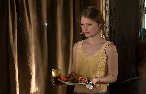 Mia Wasikowska - That Evening Sun - Photos