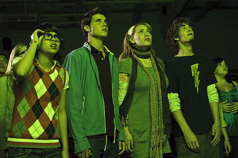 Hayley Kiyoko, Robbie Amell, Kate Melton, Nick Palatas - The Scooby-Doo! Mystery Begins - Kuvat elokuvasta