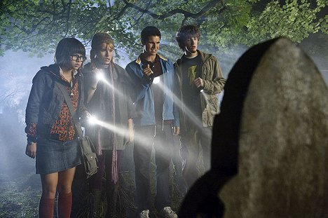 Hayley Kiyoko, Kate Melton, Robbie Amell, Nick Palatas - Scooby-Doo: Začátek - Z filmu