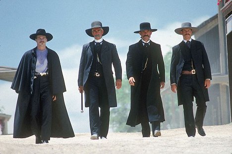 Val Kilmer, Sam Elliott, Kurt Russell, Bill Paxton - Kaupunki nimeltä Tombstone - Kuvat elokuvasta