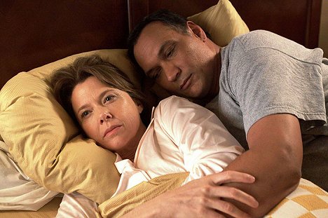 Annette Bening, Jimmy Smits