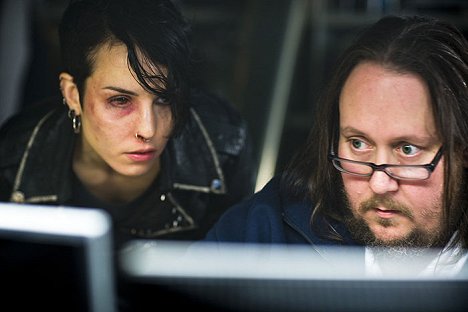 Noomi Rapace, Thomas Köhler - The Girl with the Dragon Tattoo - Van film
