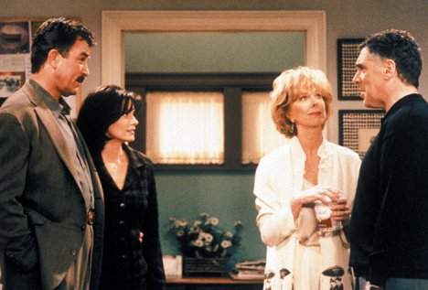 Tom Selleck, Courteney Cox, Christina Pickles, Elliott Gould - Friends - The One Where Joey Moves Out - Photos