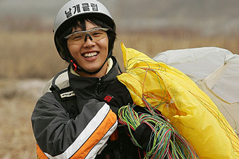 Hyeon-woo Ji - Saranghanikka, gwaenchanha - Z filmu