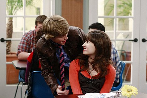 Sterling Knight, Demi Lovato - Sonny with a Chance - Van film