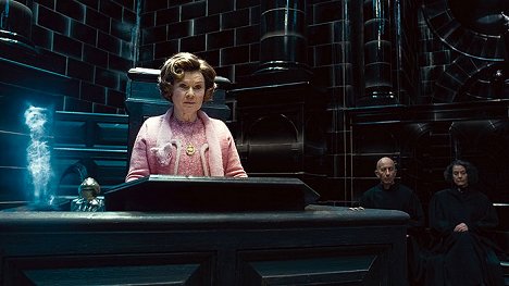 Imelda Staunton - Harry Potter y las Reliquias de la Muerte: Parte I - De la película