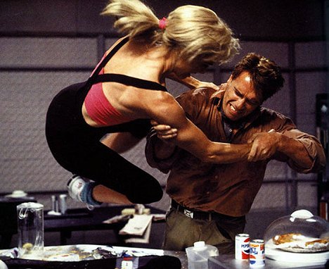 Sharon Stone, Arnold Schwarzenegger - Total Recall - Die totale Erinnerung - Filmfotos
