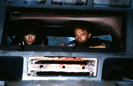 Rachel Ticotin, Arnold Schwarzenegger - Total Recall - Z filmu