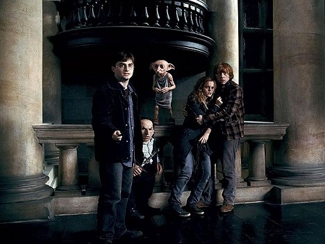 Daniel Radcliffe, Warwick Davis, Emma Watson, Rupert Grint - Harry Potter a Relikvie smrti - část 1 - Z filmu
