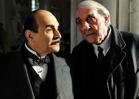 David Suchet, Eric Sykes - Agatha Christies Poirot - Die Halloween-Party - Filmfotos