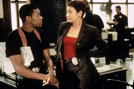 Chris Tucker, Elizabeth Peña - Rush Hour - Photos