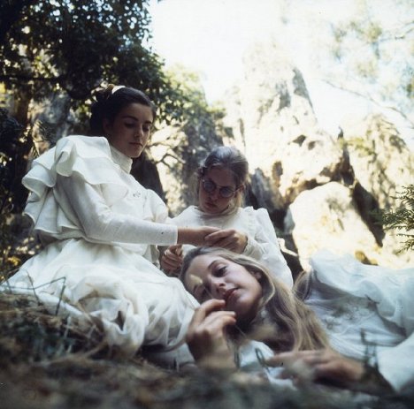 Karen Robson, Jane Vallis, Anne-Louise Lambert - Picnic à Hanging Rock - Film